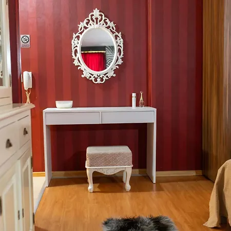 Appartement Megy's Next To Ndk