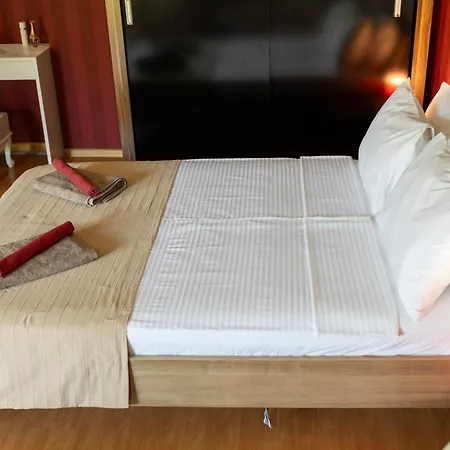 Apartman Megy's Next To Ndk *