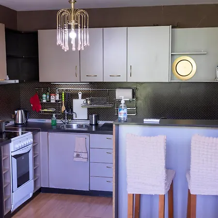 Megy's Next To Ndk Апартаменты София