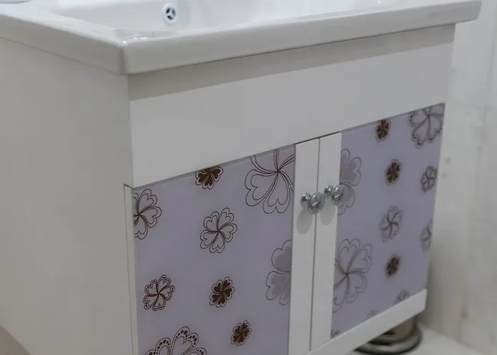 Megy's Next To Ndk アパート